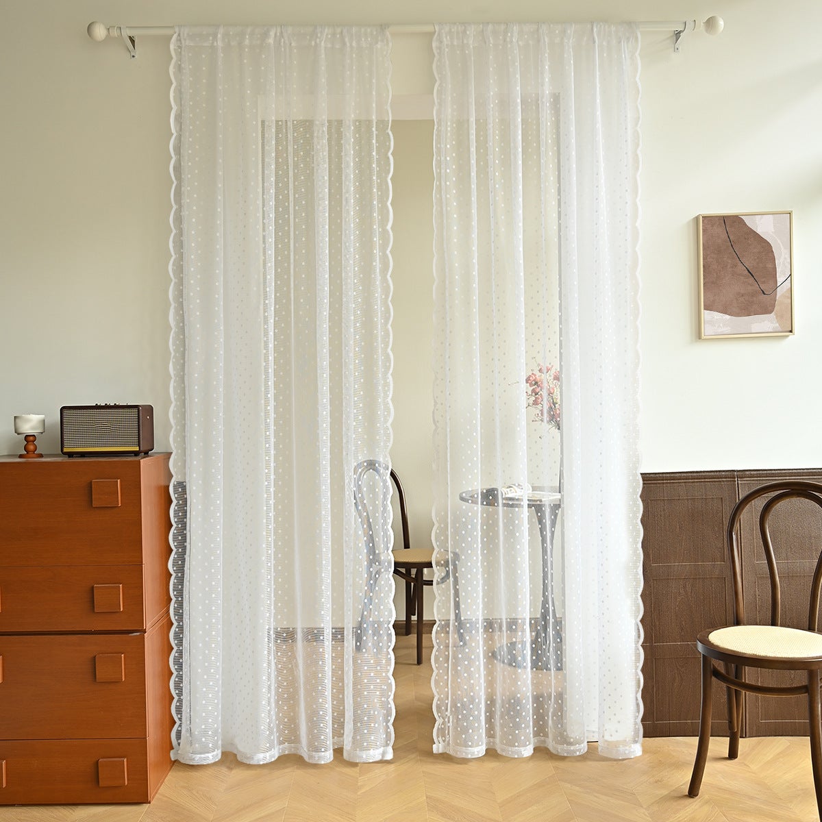 Biała, półprzezroczysta firanka z ażurowym wzorem, 135 x 230 cm, jeden element
