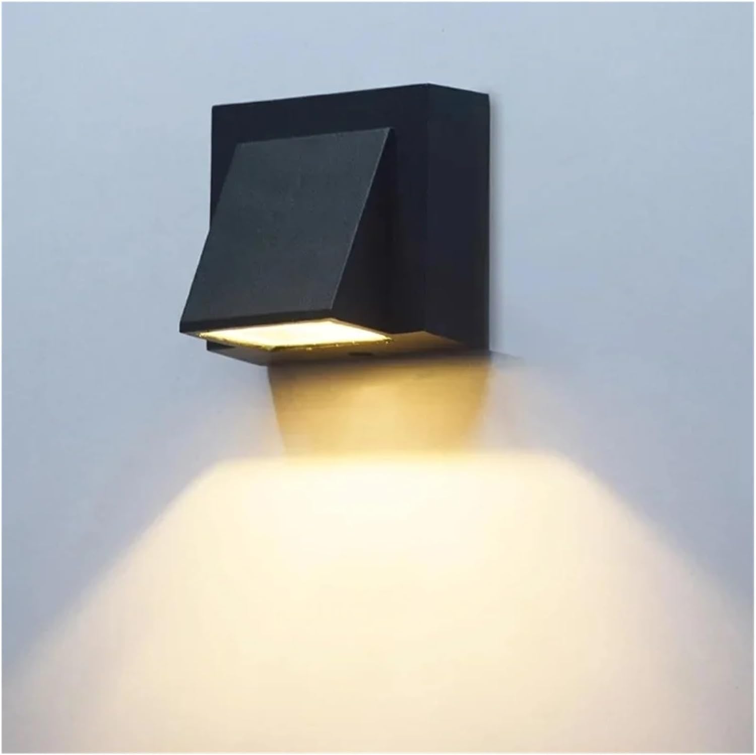Zewnętrzna lampa ścienna, 1 sztuka, IP65, ciepłe białe światło 5 W, aluminiowa lampa zewnętrzna, odpowiednia do ogrodów, werand itp.