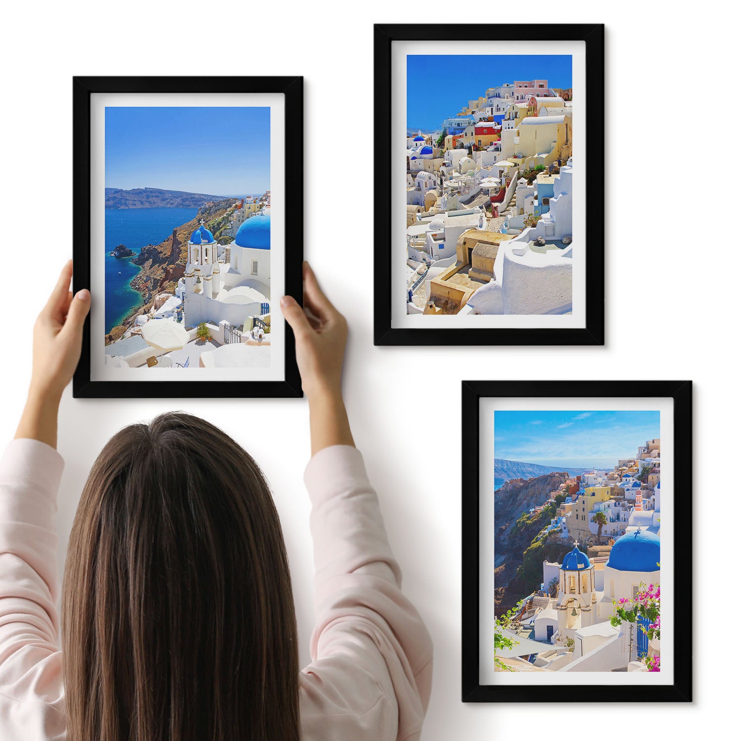 Galeria ścienna 3-częściowy komplet obrazów w czarnych ramach - Krajobraz architektury widoki miasta Oia Santorini Grecja - ArtPrintCave