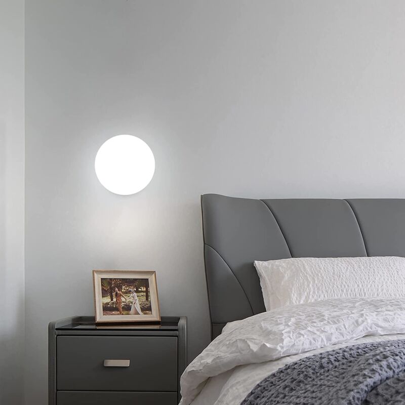 Nowoczesna lampa ścienna, lampa ścienna do wnętrz, odpowiednia do biur, korytarzy lub garderób, srebrna podstawa, białe światło, sprzedawana oddzieln