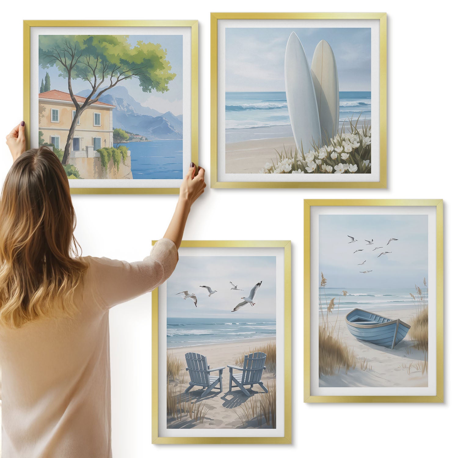 Galeria ścienna 4-częściowy komplet obrazów w złotych ramach - Plaża z deskami surfingowymi łodzią i ptakami - ArtPrintCave