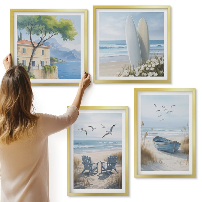 Galeria ścienna 4-częściowy komplet obrazów w złotych ramach - Plaża z deskami surfingowymi łodzią i ptakami - ArtPrintCave