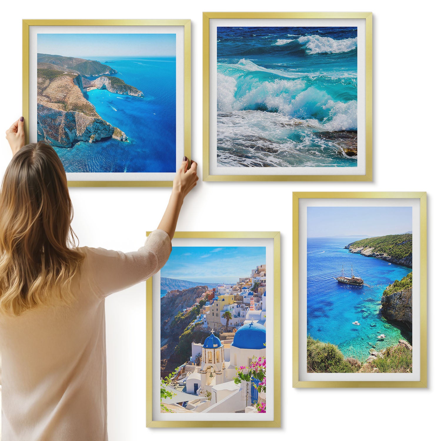 Galeria ścienna 4-częściowy komplet obrazów w złotych ramach - Greckimi nadmorskie widoki i Santorini miasto Oia - ArtPrintCave