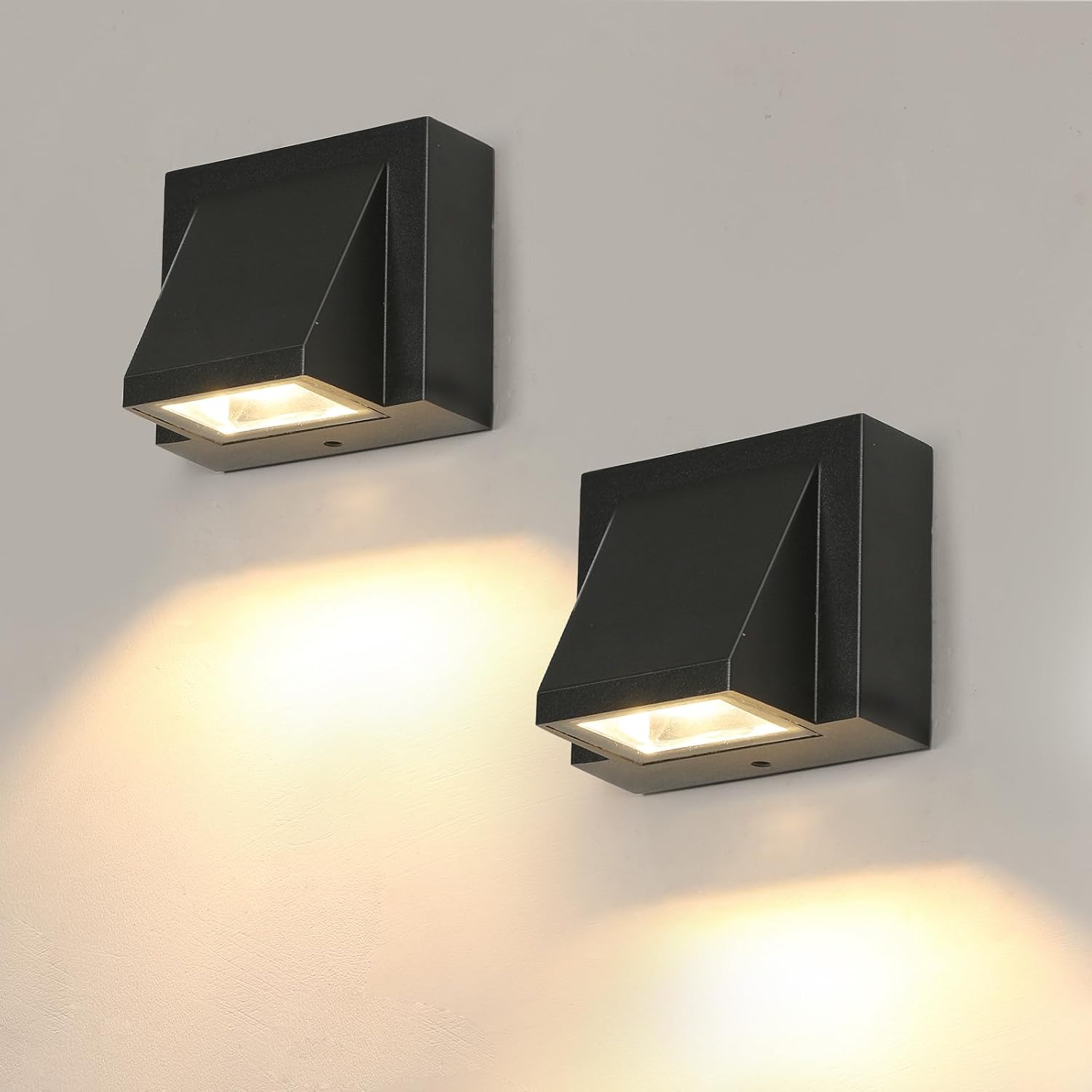 (Zestaw 2 sztuk) Zewnętrzna lampa ścienna, wodoodporna lampa ścienna LED IP65, 5 W ciepła biała kwadratowa aluminiowa lampa ścienna zewnętrzna