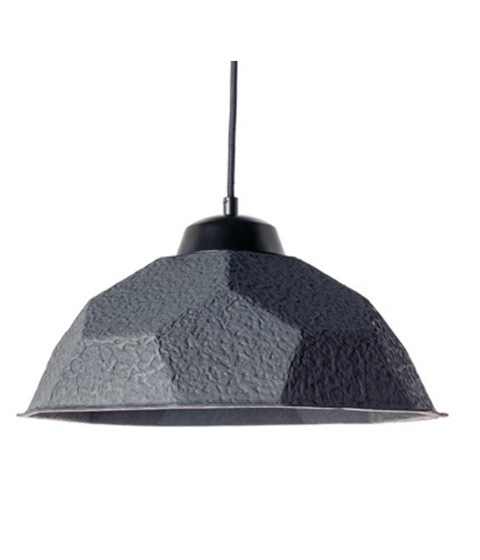 Lampa wisząca w kształcie jajka z czarnego kartonu z recyklingu, gniazdo E27, maks. 40 W, ekologiczny design z regulowanym kablem – Iconic Product