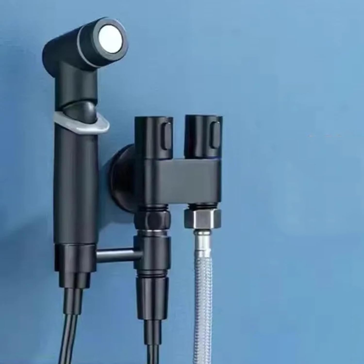 Uniwersalny adapter do dwudrożnej baterii toaletowej z podwójnym zaworem sterującym (1 wejście/2 wyjścia), bidet przenośny (czarny).