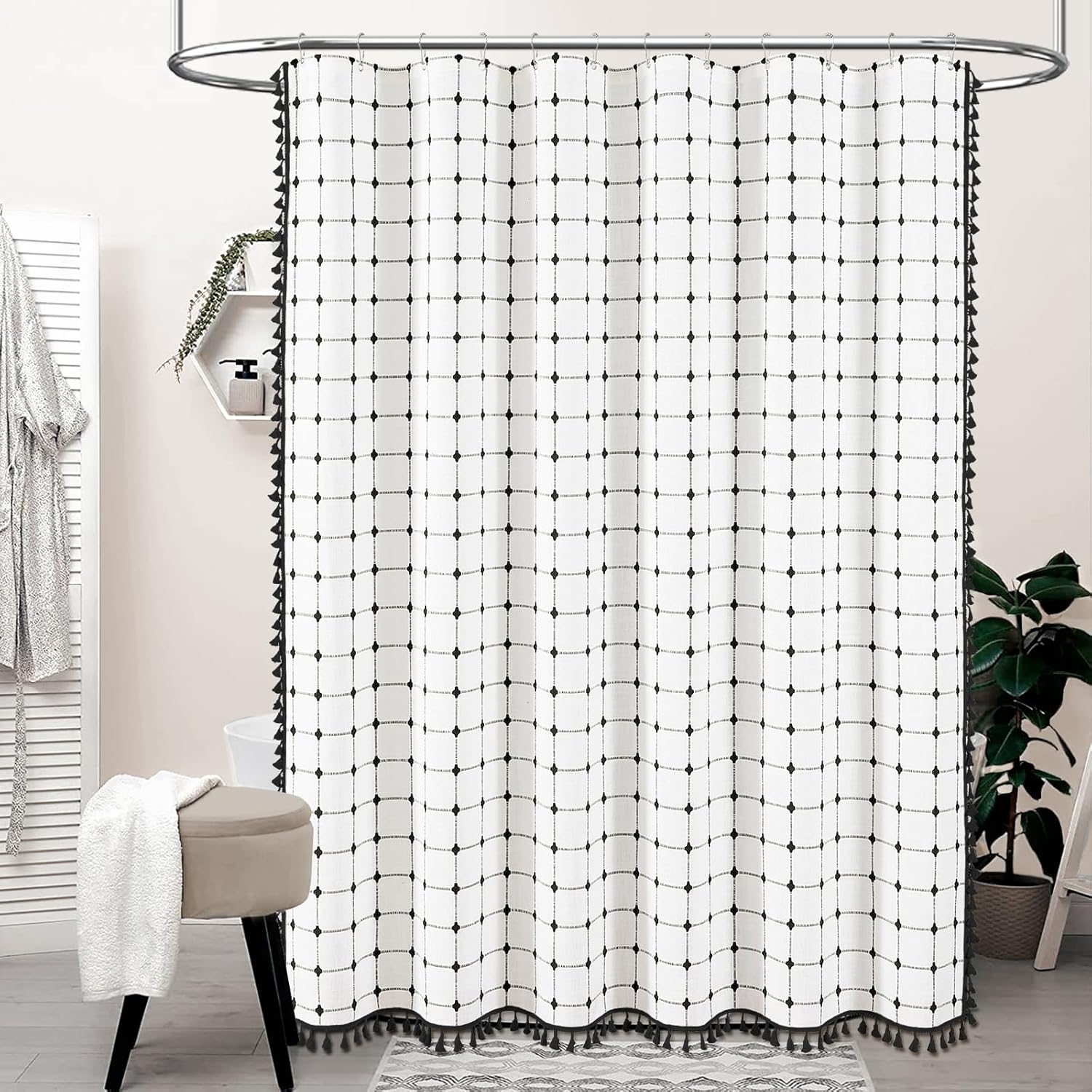 Zasłona prysznicowa z frędzlami w stylu boho, lniana, dekoracja łazienki, 92 x 183 cm (biała z czarną kratą)