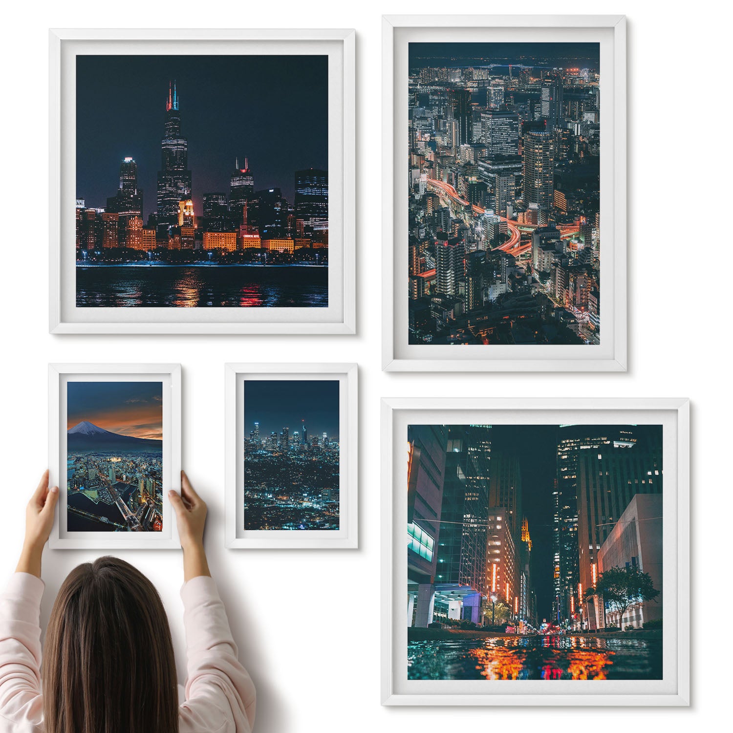 Galeria ścienna 5-częściowy komplet obrazów w białych ramach - Nocne widoki na nowoczesne miasta i ich architekturę - ArtPrintCave