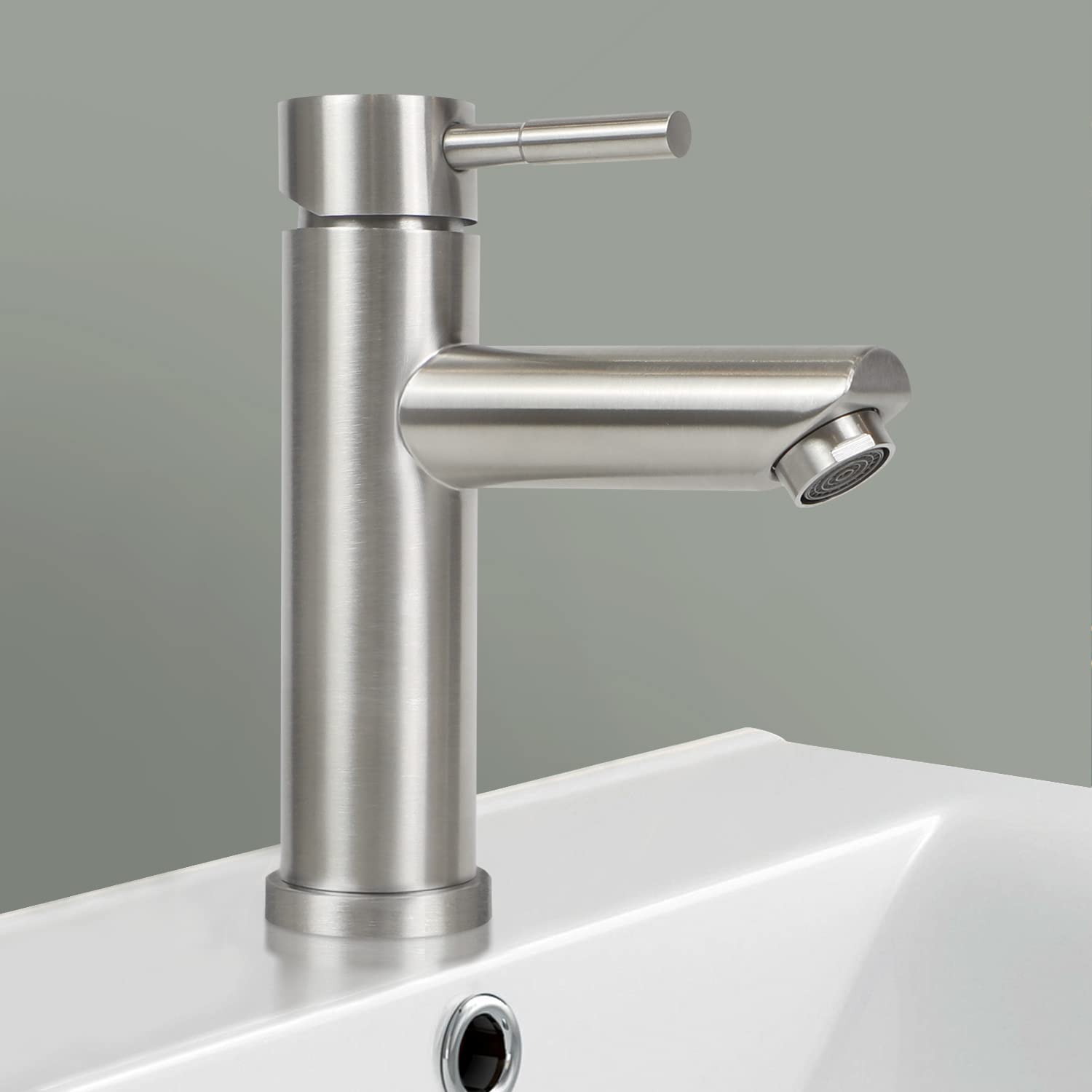 Bateria łazienkowa Bateria umywalkowa - nowoczesny kaskadowy design, elegancki chromowany kran, mieszacz ze stali nierdzewnej, dostępne zimna i ciepła