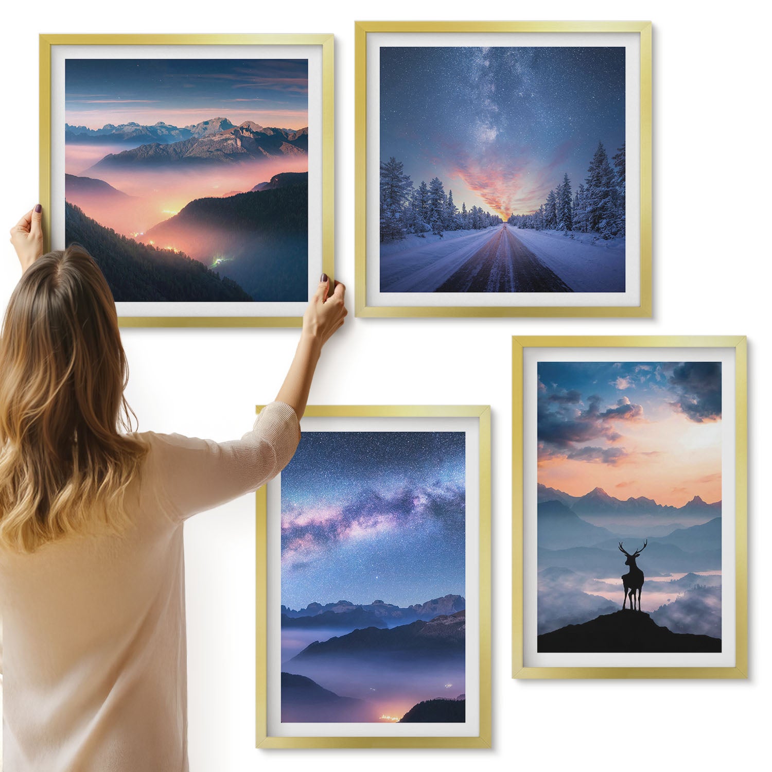 Galeria ścienna 4-częściowy komplet obrazów w złotych ramach - Nocne niebo góry pejzaże we mgle i jeleń - ArtPrintCave