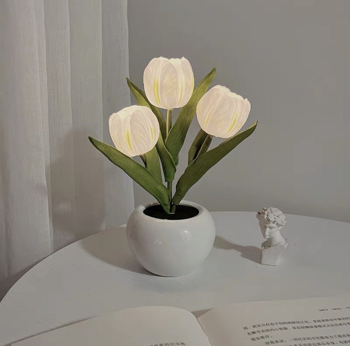 Lampka nocna w kształcie tulipana, ozdoba nocna, lampa dekoracyjna w kształcie kwiatu, wys. 20 cm (biała)