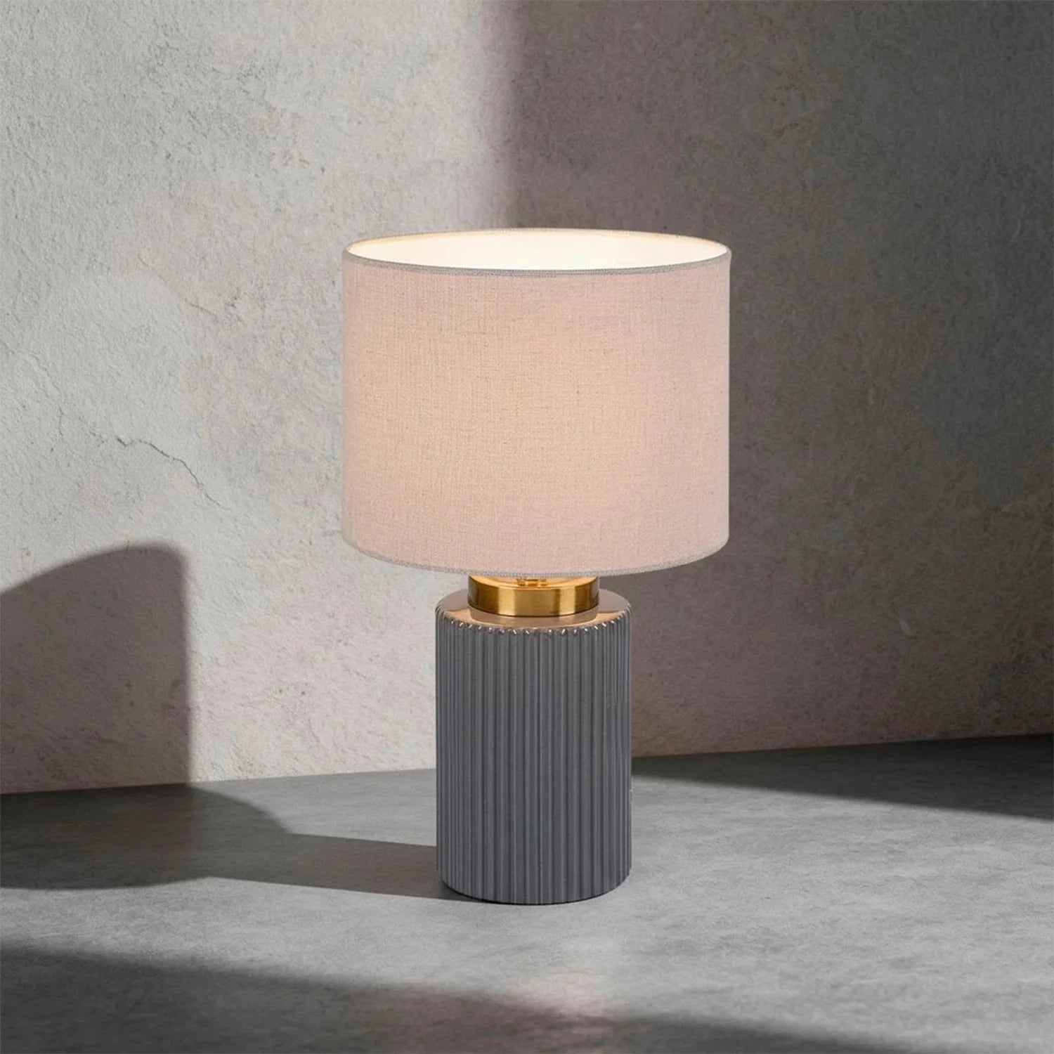 Lampa stołowa ryflowana Glovy 1xE14x40W ceramika / gips popielato-biała wym:34x21x21cm IP20 Rabalux