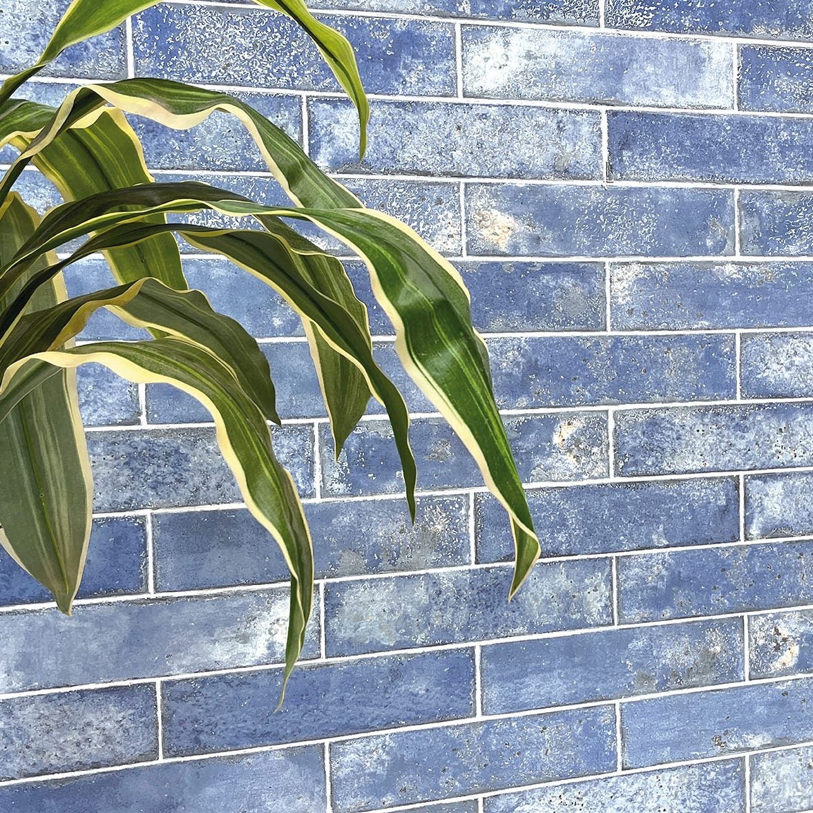 Płytka premium z gresu porcelanowego Era Niebieska 7x28 cm błyszcząca – rustykalny design do wszystkich typów ścian
