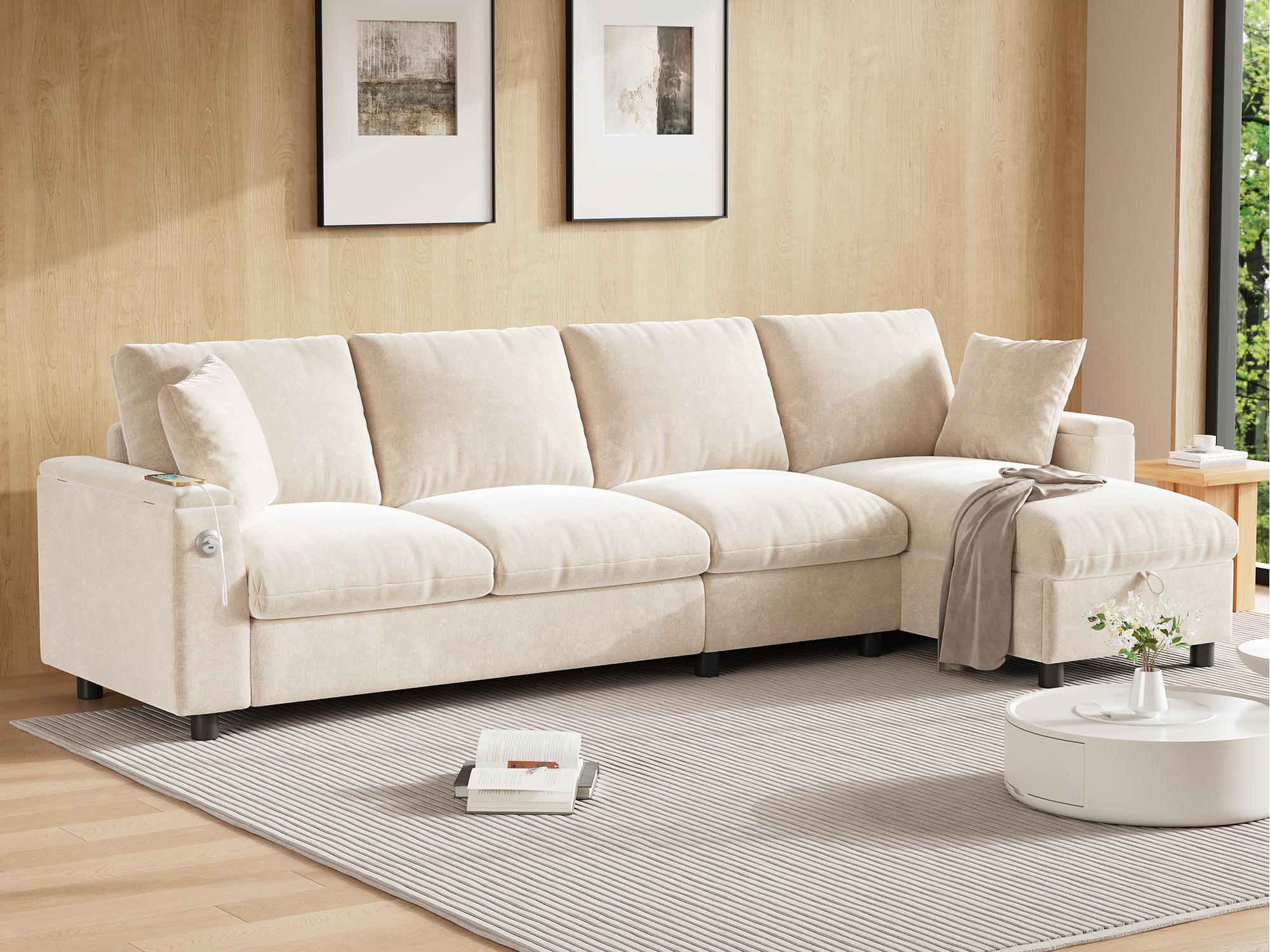 Nowoczesna narożna sofa w kształcie litery L z 2 uchwytami na kubki, 1 portem USB i 1 portem typu C, pokryta beżową tkaniną szenilową.
