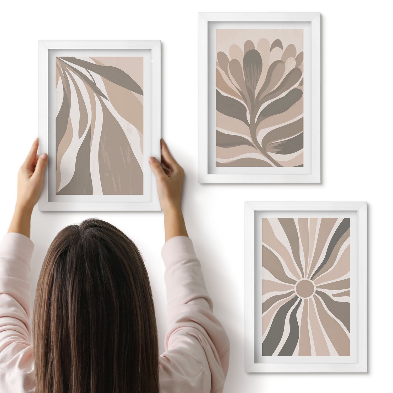 Galeria ścienna 3-częściowy komplet obrazów w białych ramach - Abstrakcyjne wzory roślinne w odcieniach beżu i brązu - ArtPrintCave