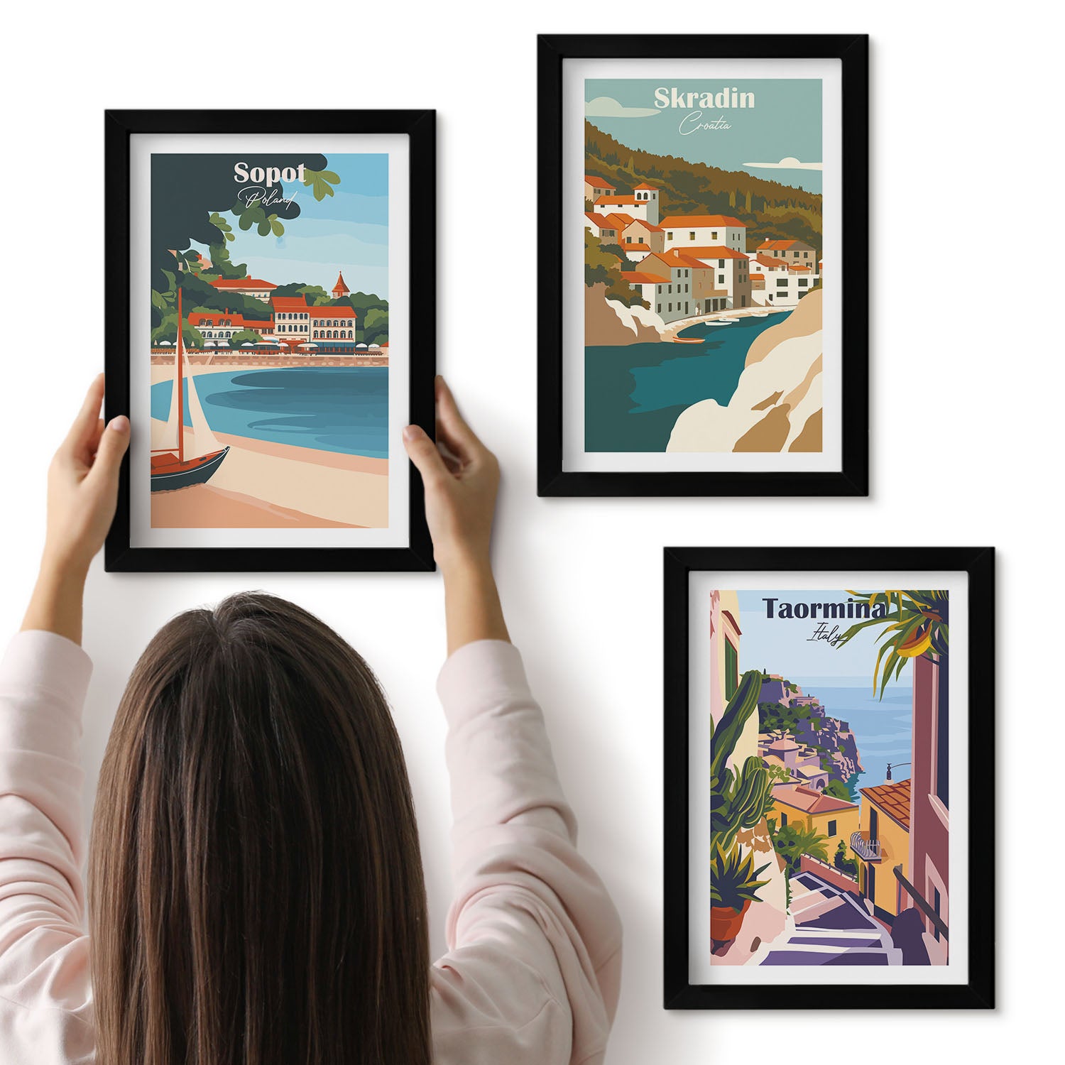 Galeria ścienna 3-częściowy komplet obrazów w czarnych ramach - Widoki nadmorskich miast stylowe ilustracje - ArtPrintCave
