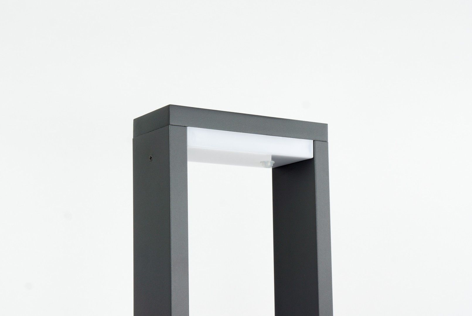 Lampa ogrodowa stojąca Form ciemnoszara LED 7W 3000K / 4000K / 6000K 700lm IP54 wym: 80 x 15 x 6 cm aluminium SU-MA