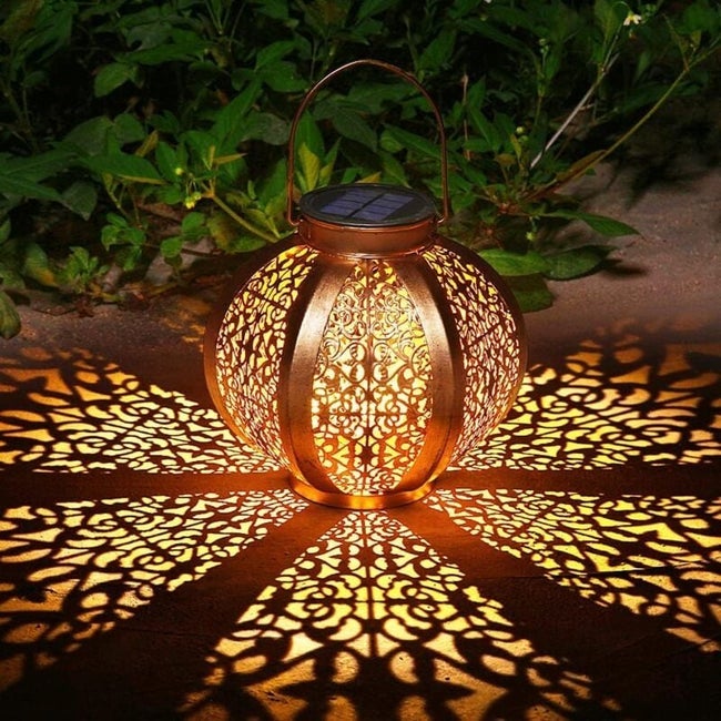 Solarna latarnia ogrodowa, wodoodporna, solarna lampa tarasowa, dekoracyjna metalowa lampa tarasowa, dekoracja na przyjęcie na trawniku