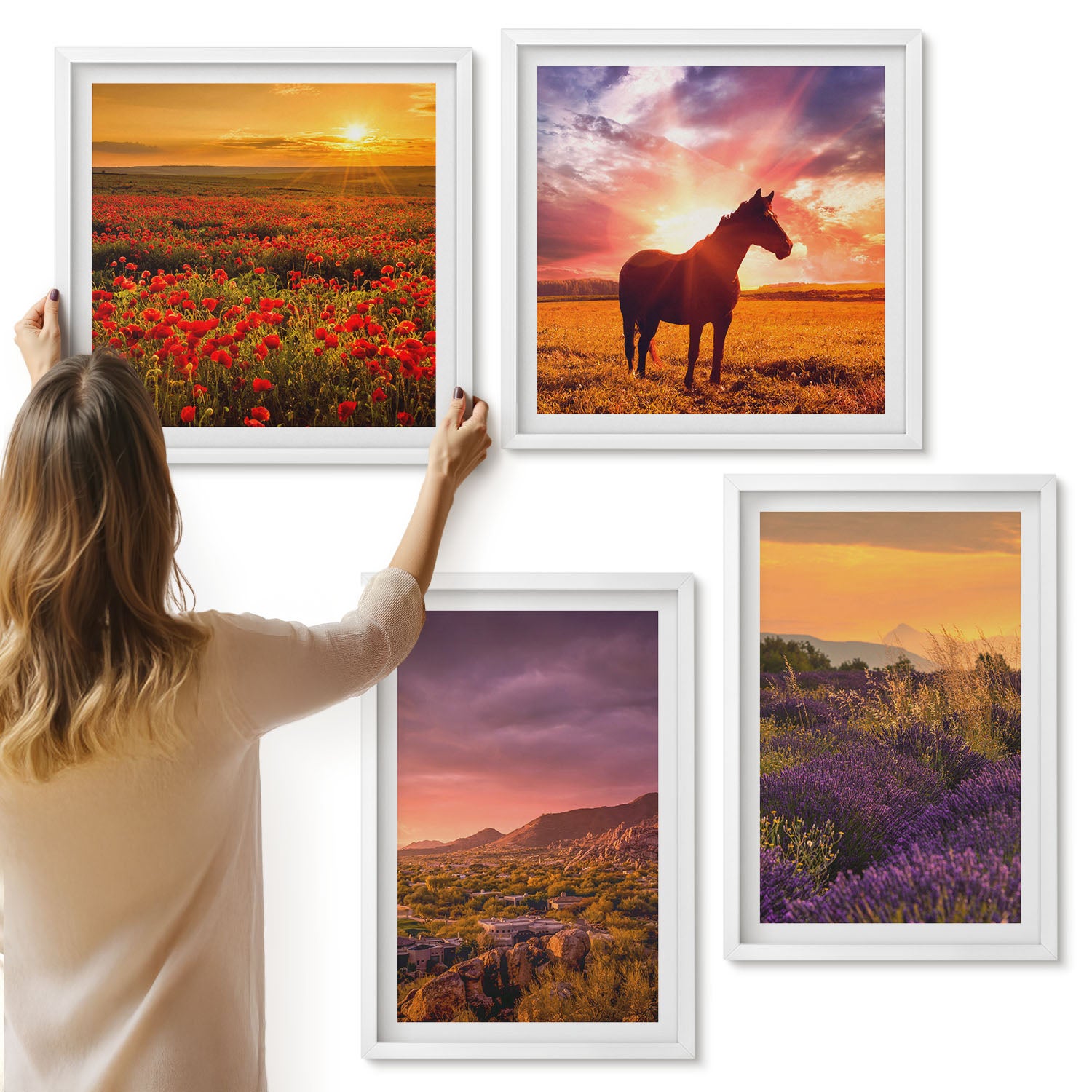 Galeria ścienna 4-częściowy komplet obrazów w białych ramach - Krajobrazy górskie z koniem i polami lawendy - ArtPrintCave