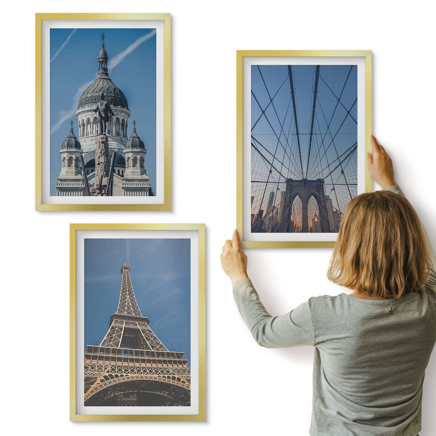Galeria ścienna 3-częściowy komplet obrazów w złotych ramach - Widoki znanych budowli z różnych miast świata - ArtPrintCave