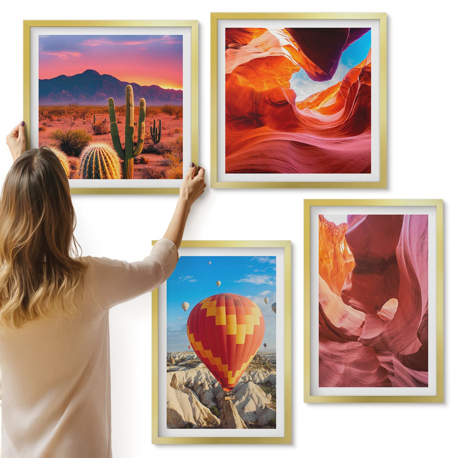 Galeria ścienna 4-częściowy komplet obrazów w złotych ramach - Krajobrazy pustynnych wąwozów i lot balonem - ArtPrintCave