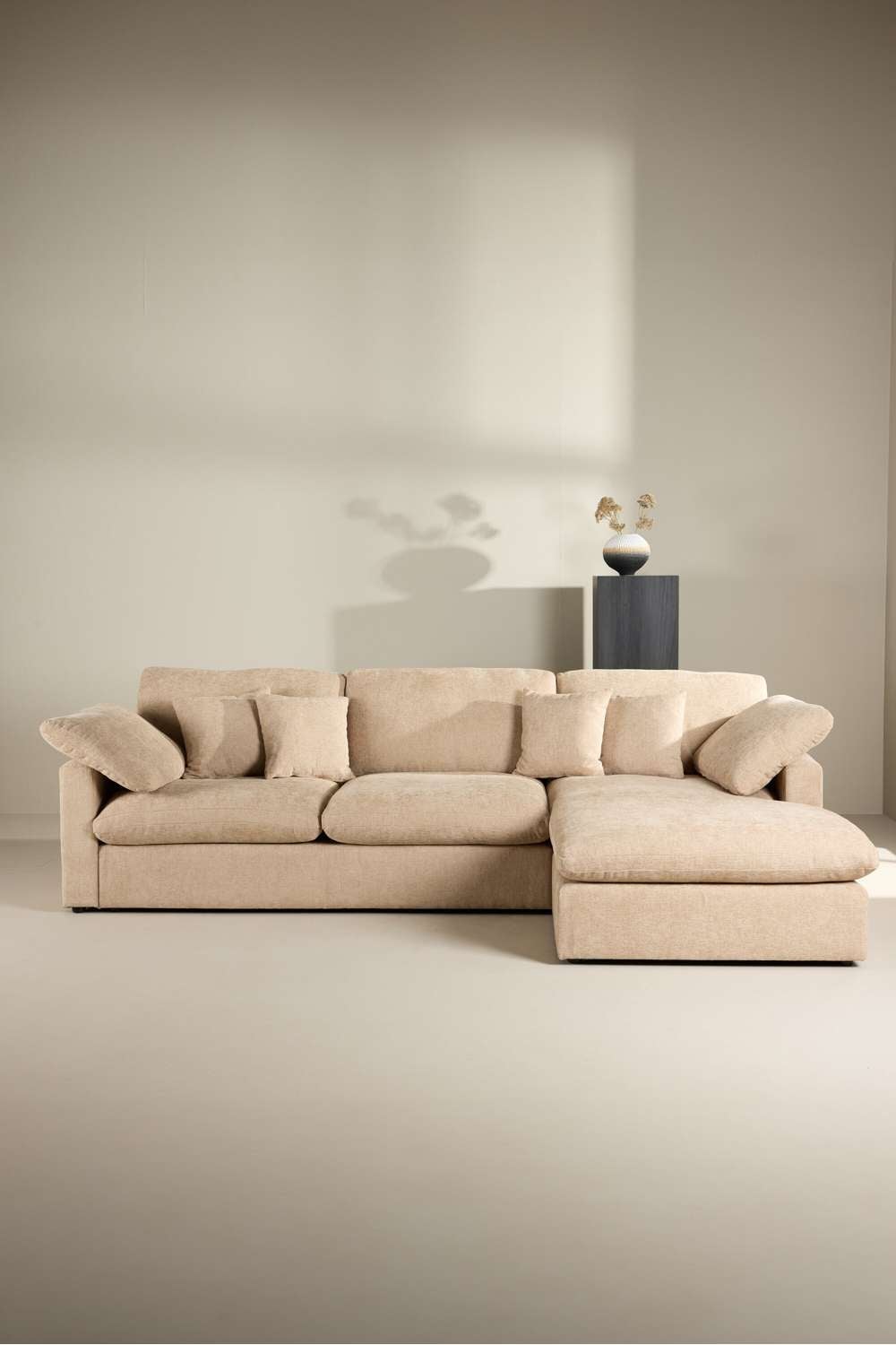 Amalfi sofa chaise longue 6 poduszek dekoracyjnych lewy piaskowy.