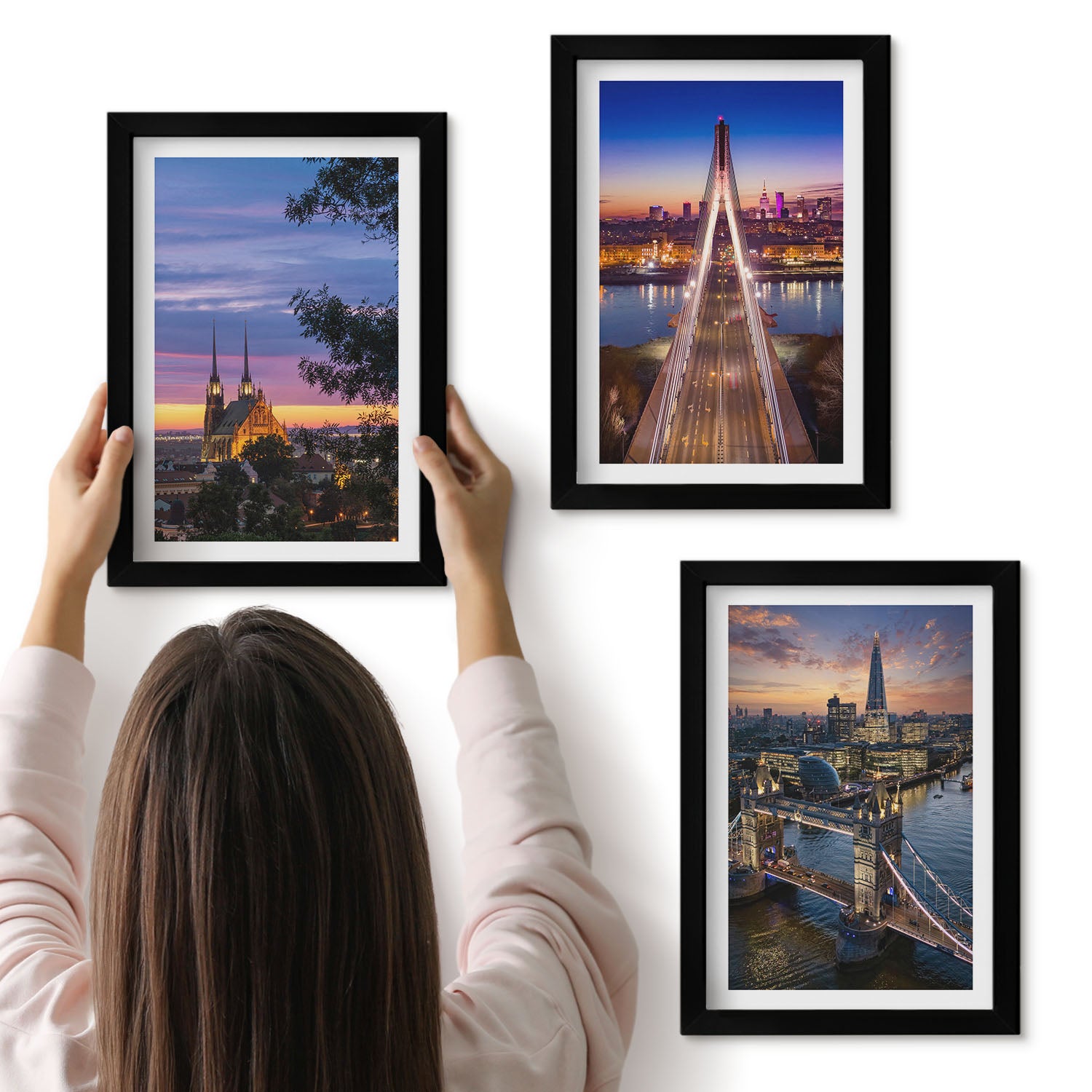 Galeria ścienna 3-częściowy komplet obrazów w czarnych ramach - Widoki miast z mostami i zachodami słońca - ArtPrintCave