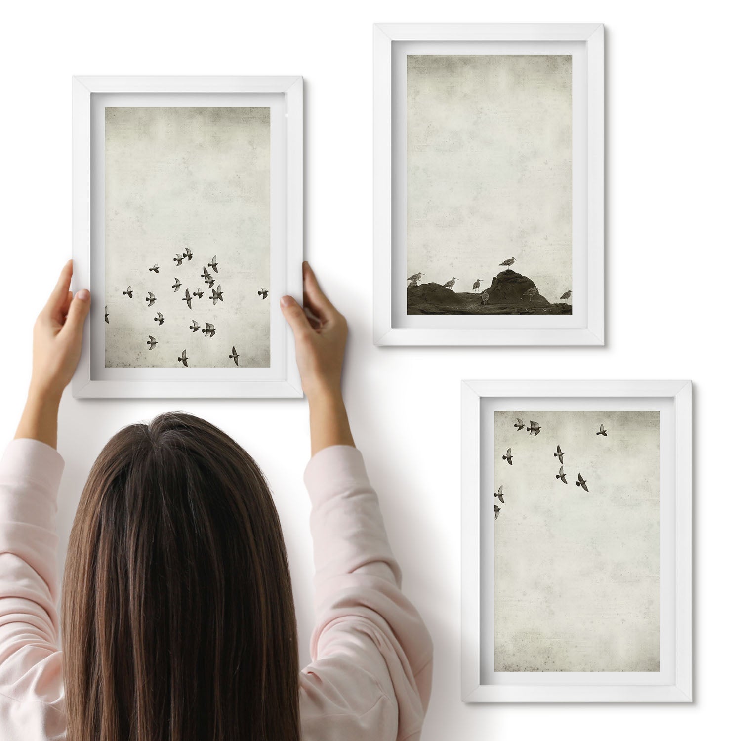 Galeria ścienna 3-częściowy komplet obrazów w białych ramach - Ptaki w locie malowany styl minimalistyczny - ArtPrintCave