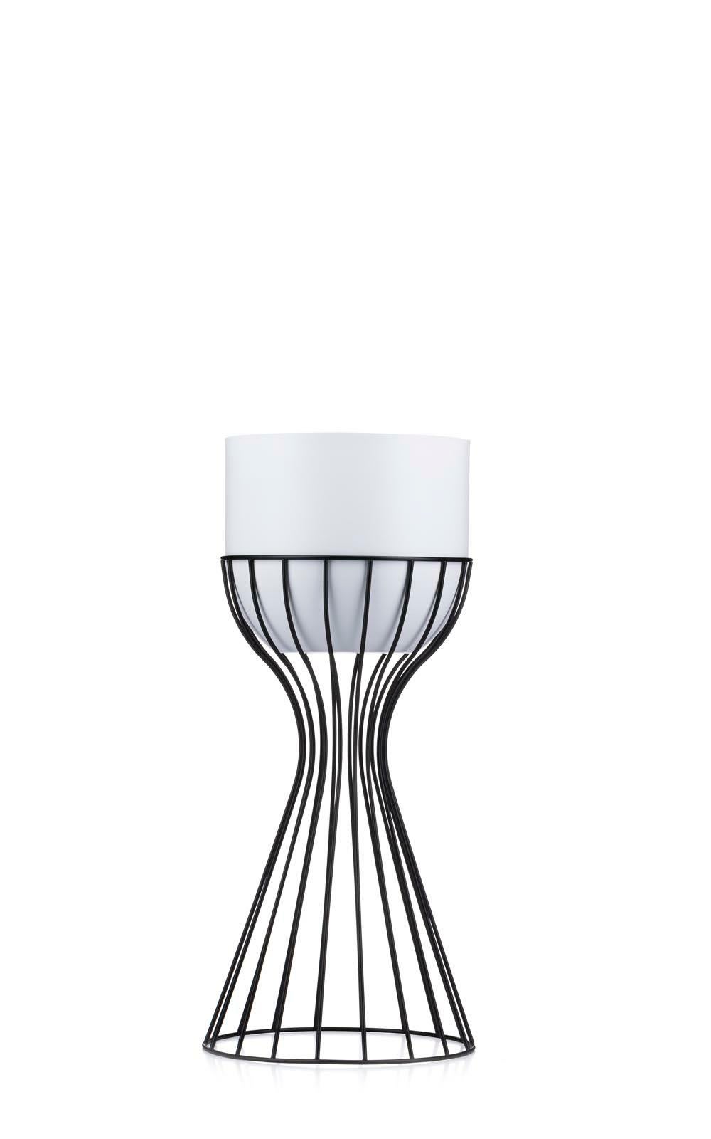 Kwietnik stojący HowHomely LOFT metalowy czarno-biały 20x20x46 cm 1 szt.