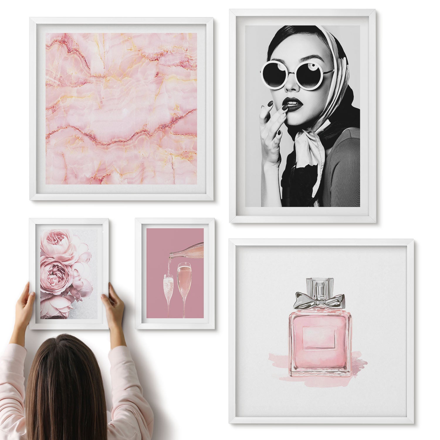 Galeria ścienna 5-częściowy komplet obrazów w białych ramach - Stylowe akcenty w odcieniach różu i elegancji - ArtPrintCave