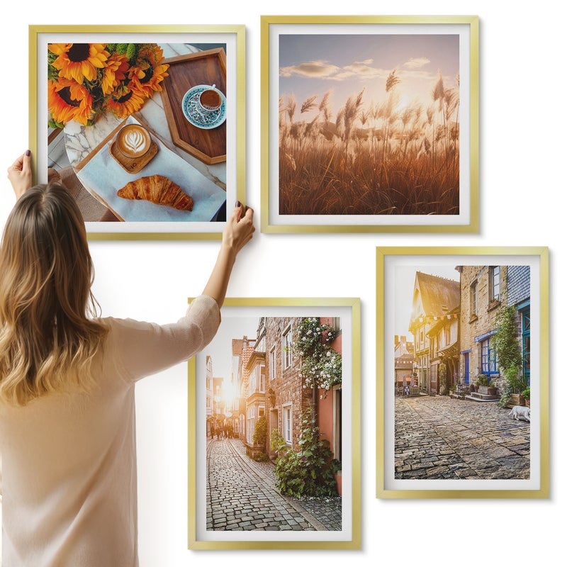Galeria ścienna 4-częściowy komplet obrazów w złotych ramach - Urokliwe uliczki z kawą i słonecznikami - ArtPrintCave