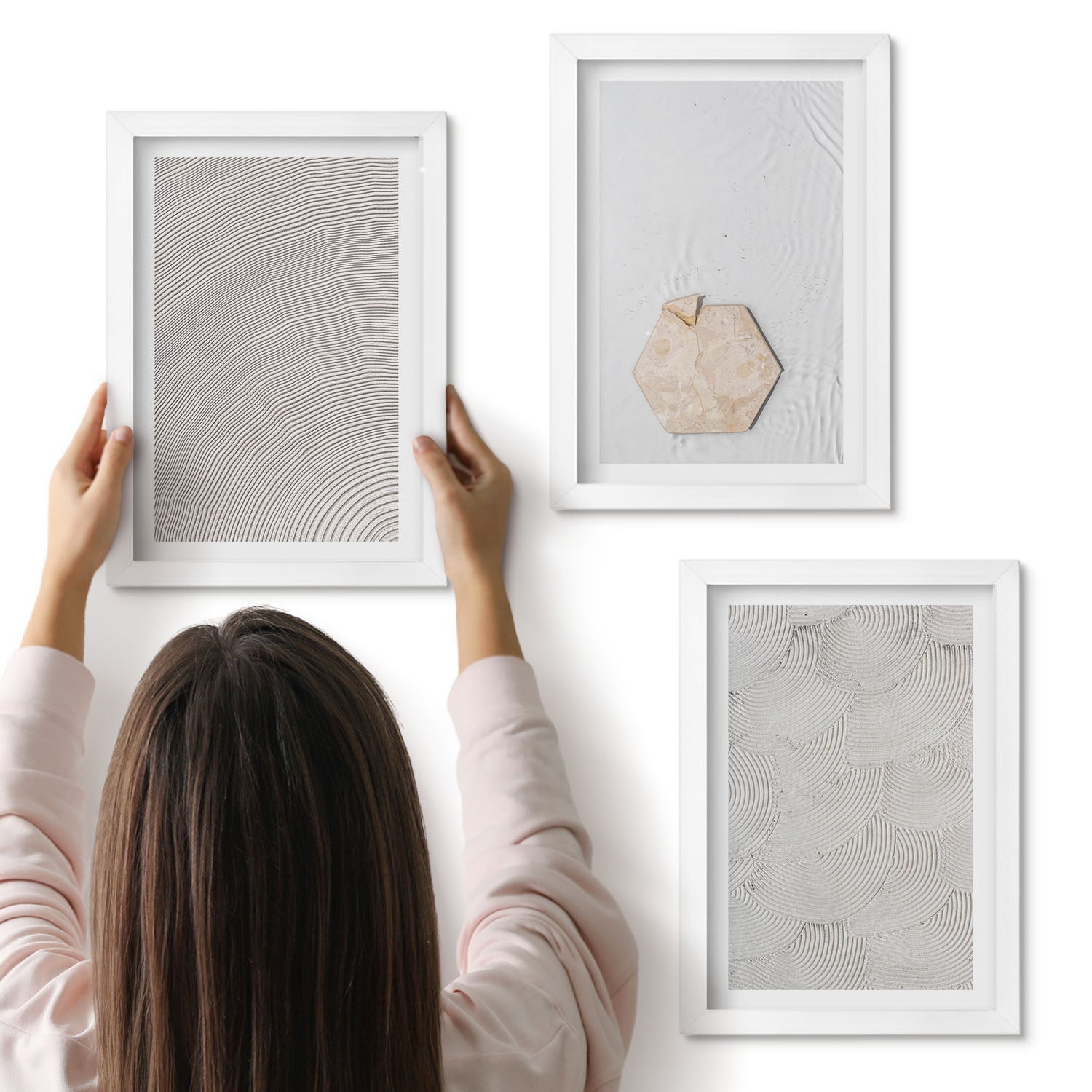 Galeria ścienna 3-częściowy komplet obrazów w białych ramach - Jasne tekstury na piasku styl boho delikatny - ArtPrintCave