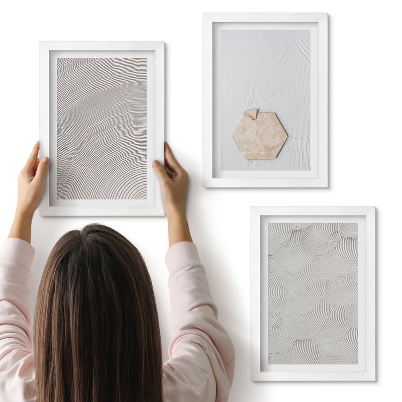 Galeria ścienna 3-częściowy komplet obrazów w białych ramach - Jasne tekstury na piasku styl boho delikatny - ArtPrintCave