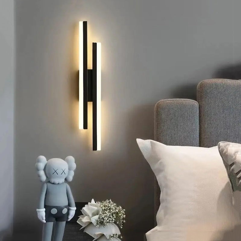 Lampa ścienna LED do sypialni, liniowa lampa ścienna, odpowiednia do salonu, czarna, 48 cm, ciepłe światło