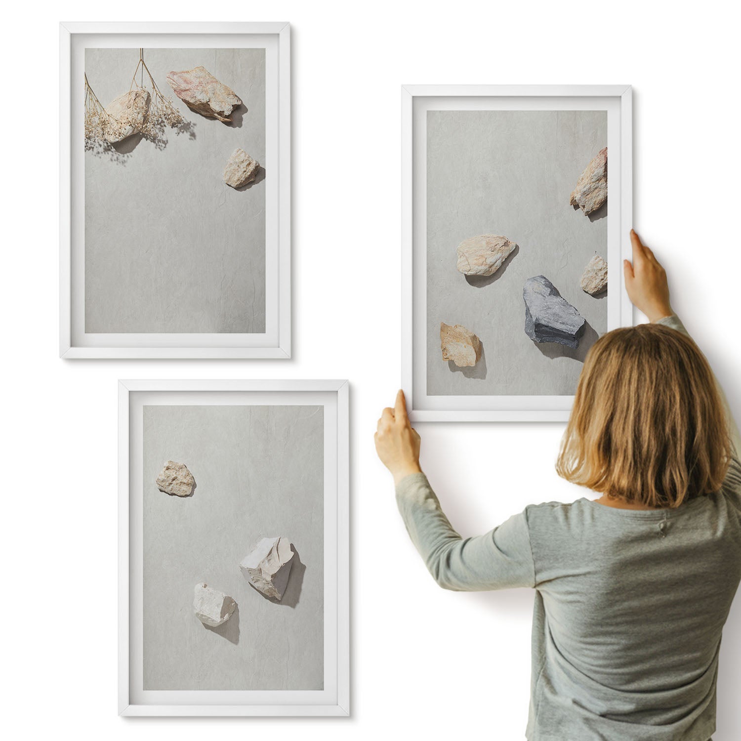 Galeria ścienna 3-częściowy komplet obrazów w białych ramach - Boho kamienie na plaży mminimalistyczne dekoracje - ArtPrintCave