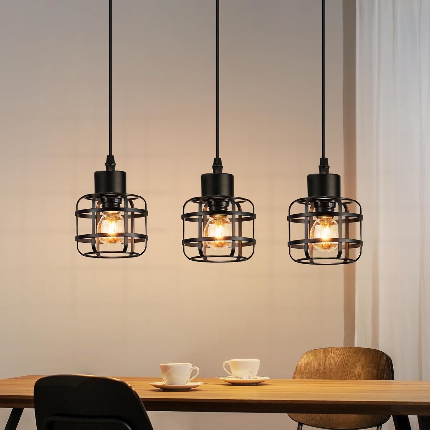Lampa wisząca Nettlife Vintage z trzema żarówkami – czarny metalowy żyrandol E14 w stylu retro – regulowana wysokość (żarówki nie są dołączone)