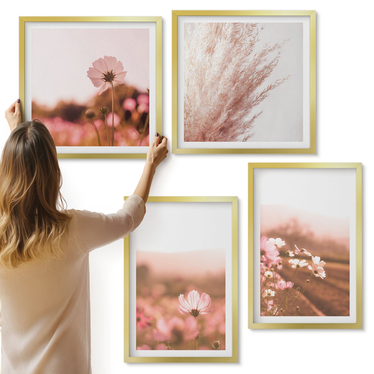 Galeria ścienna 4-częściowy komplet obrazów w złotych ramach - Polne kwiaty na łąkach w lecie romantyczne pejzaże - ArtPrintCave