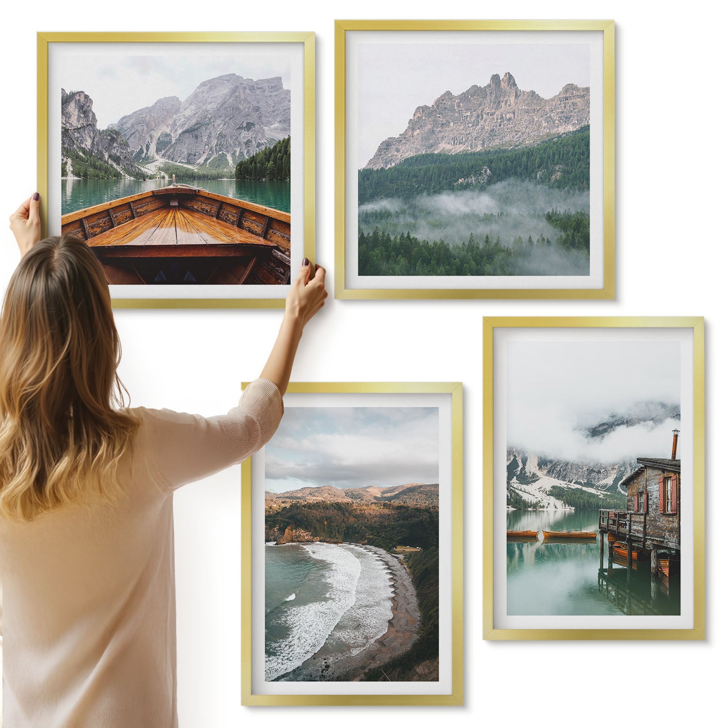 Galeria ścienna 4-częściowy komplet obrazów w złotych ramach - Górskie krajobrazy z plażą drewnianym domem łodzią - ArtPrintCave