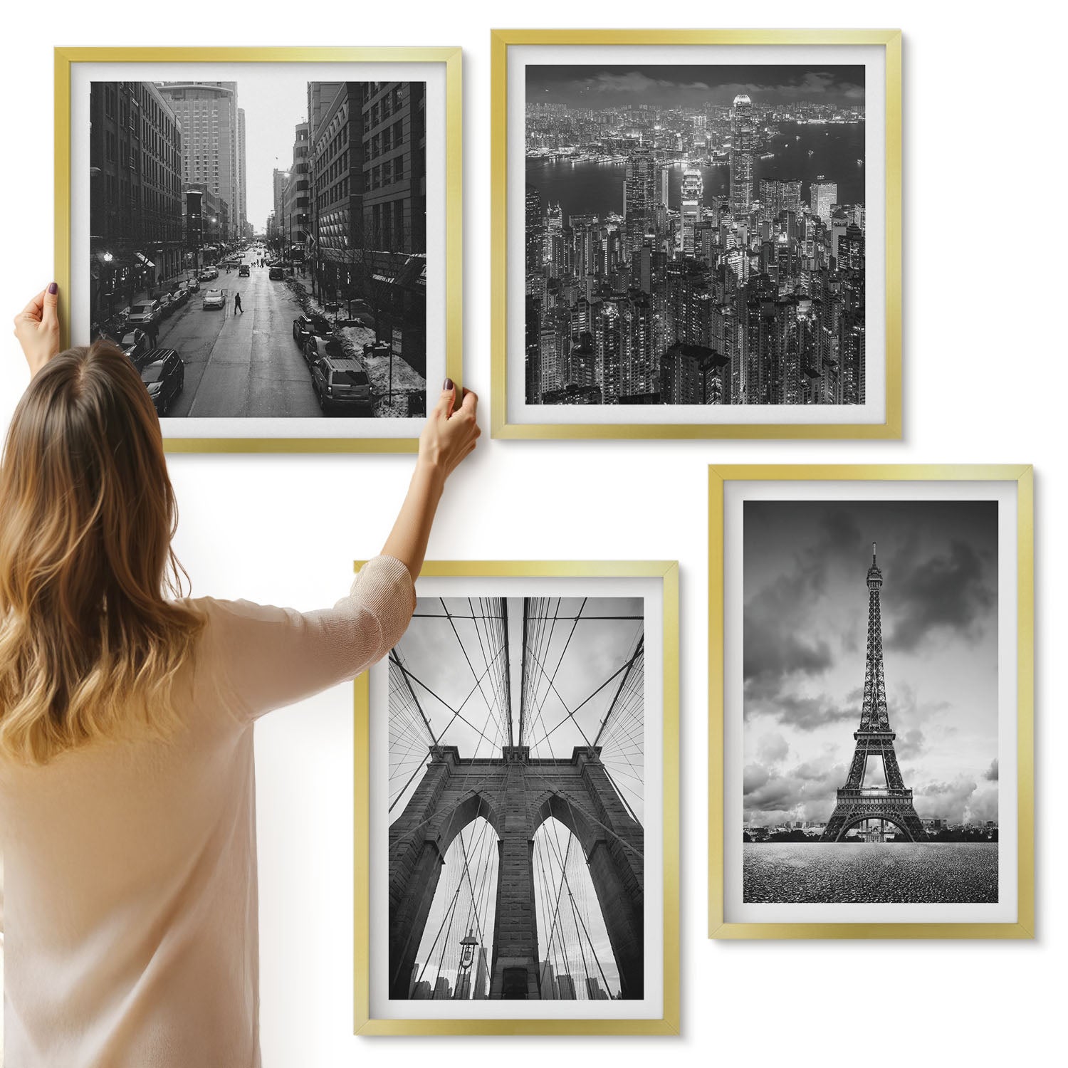 Galeria ścienna 4-częściowy komplet obrazów w złotych ramach - Wieże i mosty w monochromatycznych odcieniach - ArtPrintCave