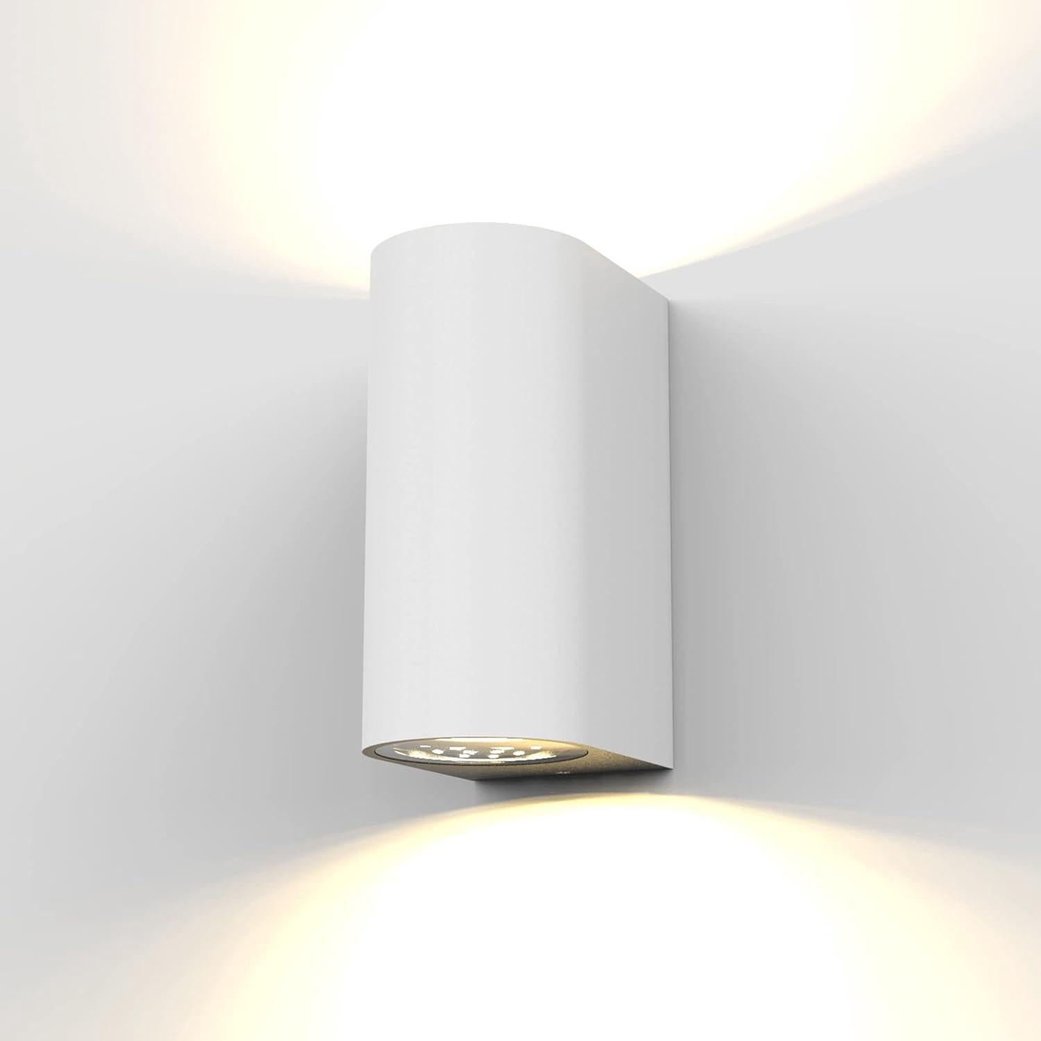 Nowoczesna biała lampa ścienna LED do użytku wewnątrz i na zewnątrz, 2 reflektorki o strumieniu świetlnym 400 lm każdy, oświetlenie ogrodu, tarasu i g
