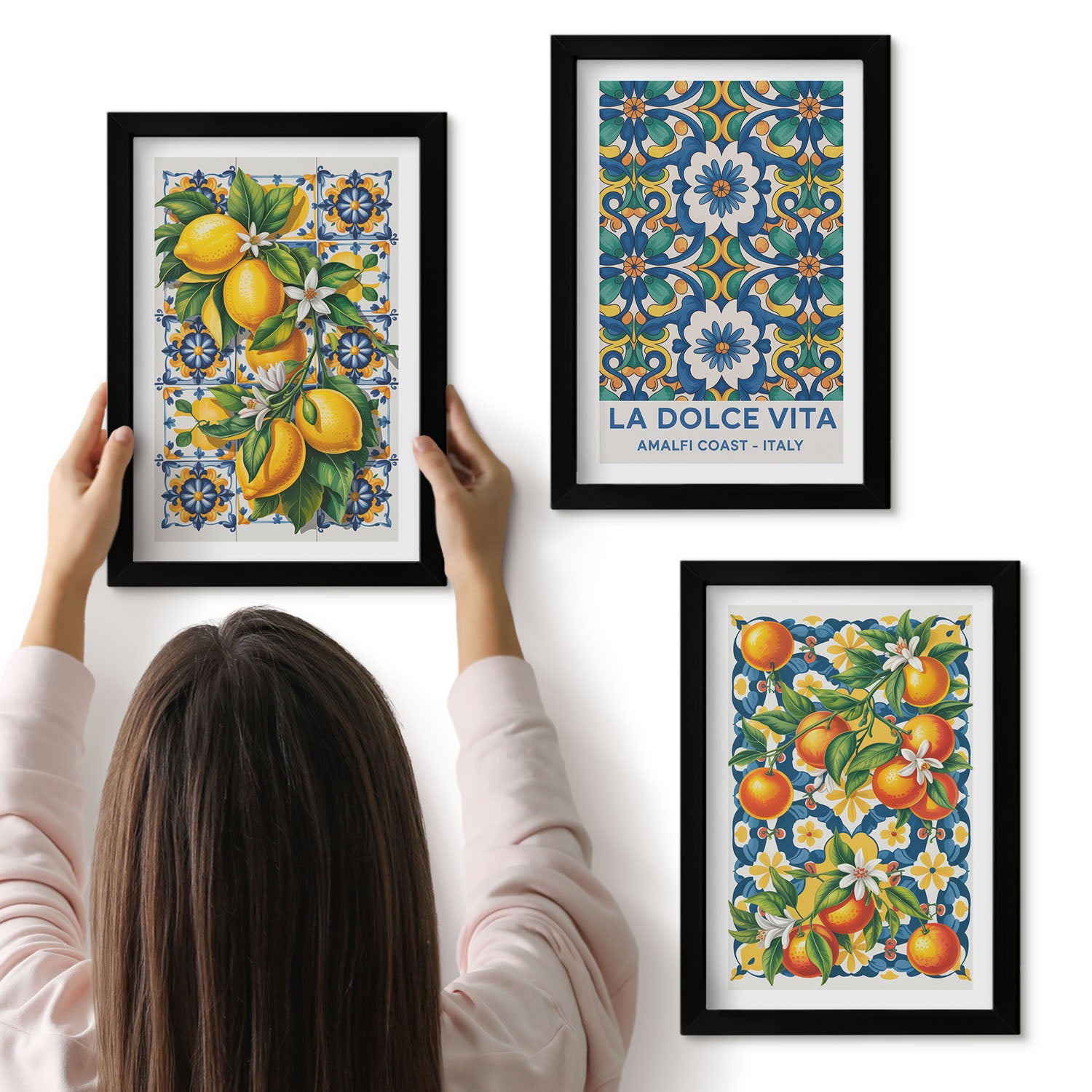 Galeria ścienna 3-częściowy komplet obrazów w czarnych ramach - Cytrusy i kolorowe abstrakcyjne wzory postery - ArtPrintCave