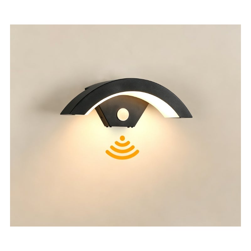Lampa ścienna zewnętrzna LED 24 W z czujnikiem ruchu, nowoczesny design, wodoodporna IP65, ciepłe białe światło.