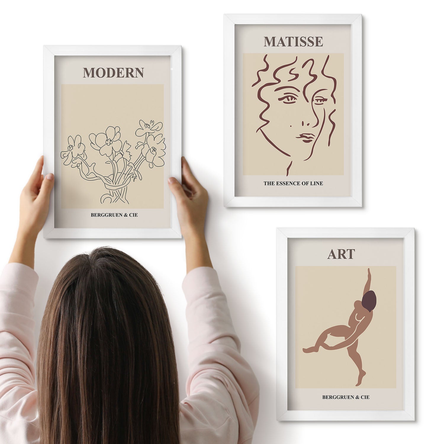 Galeria ścienna 3-częściowy komplet obrazów w białych ramach - Stylowe grafiki z kwiatami twarzą i postacią ludzką - ArtPrintCave