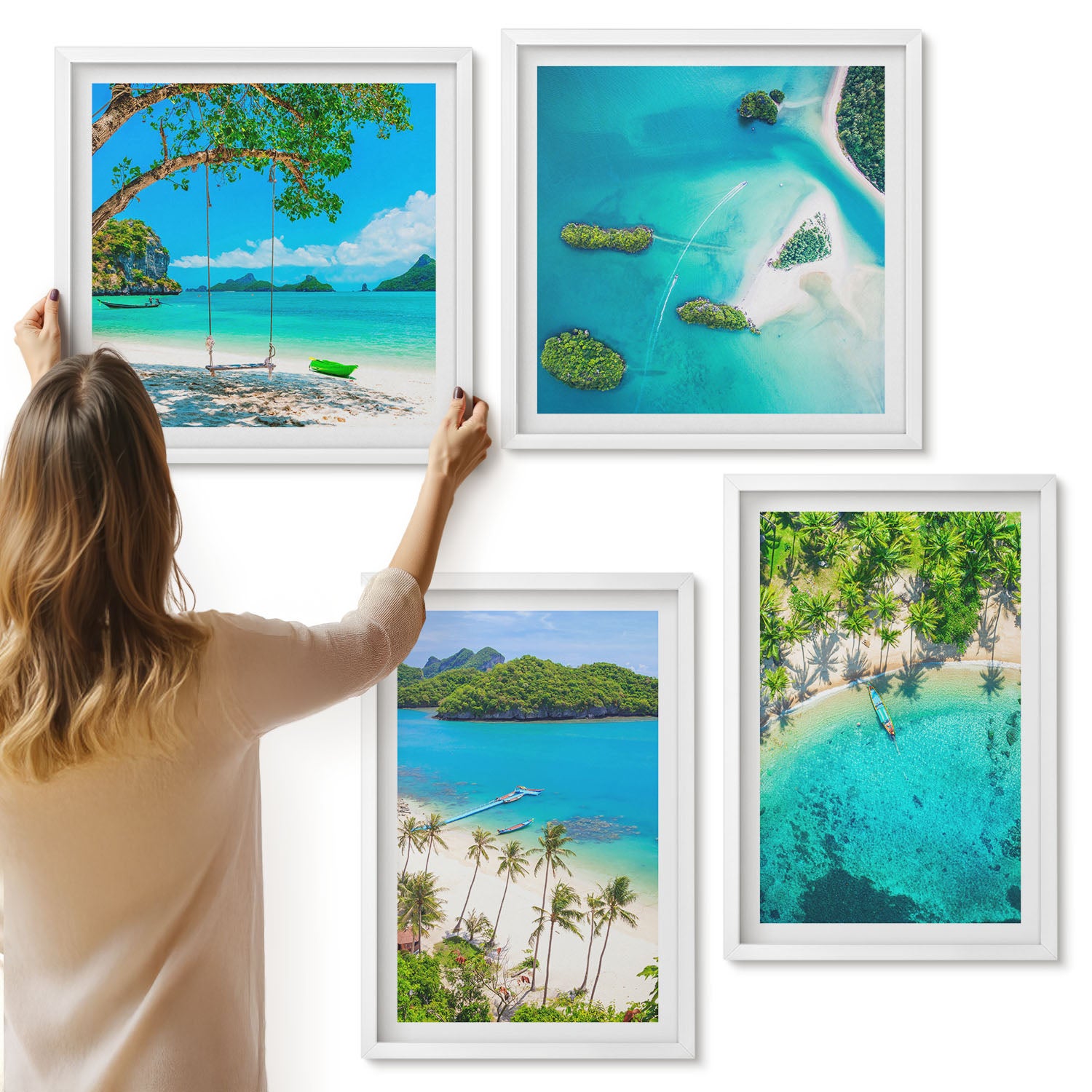 Galeria ścienna 4-częściowy komplet obrazów w białych ramach - Tropikalne plaże z palmami i krystalicznie czystą wodą - ArtPrintCave