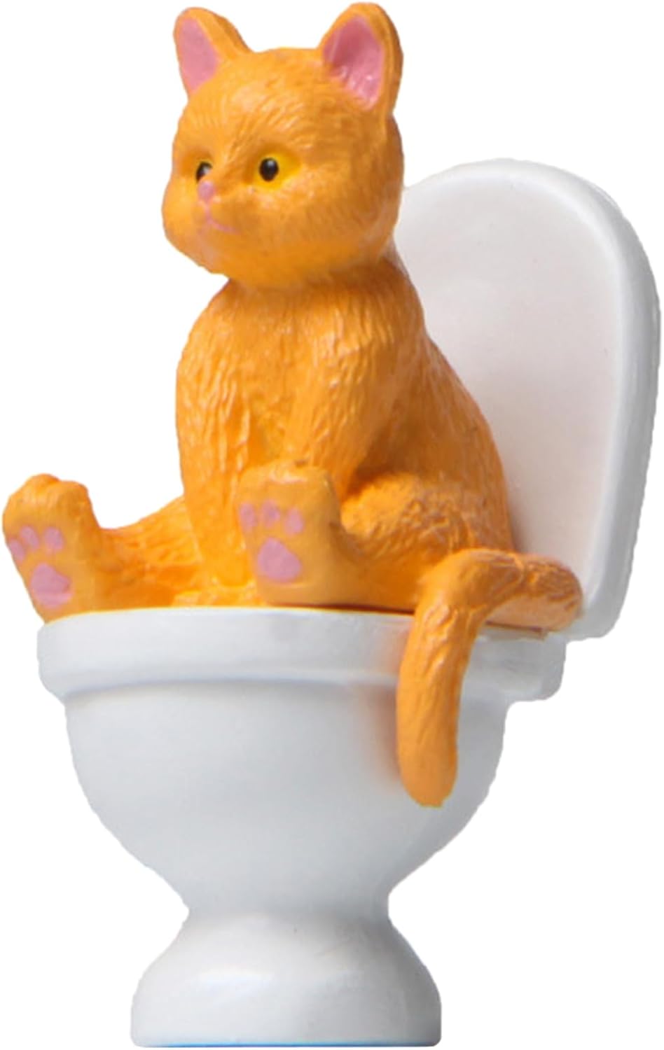 Żywiczna figurka kota siedzącego na toalecie, miniaturowa dekoracja zwierzęca, żółta rzeźba, figurka do domu