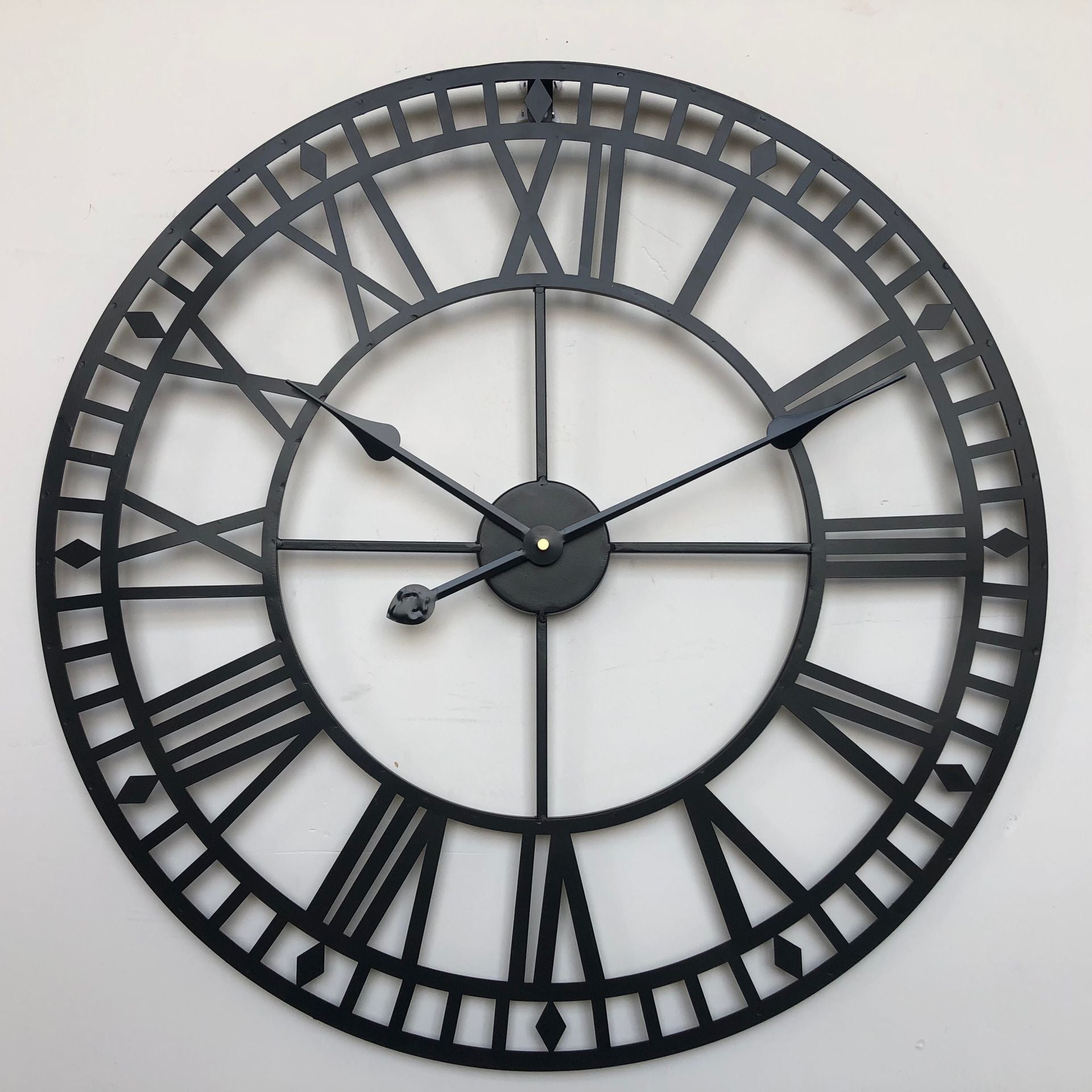 Zegar ogrodowy na każdą pogodę - 40 cm - Vintage - Cyfry rzymskie - Retro - Minimalistyczny - Żelazny - Zegar zewnętrzny - Zasilany bateriami - Cichy