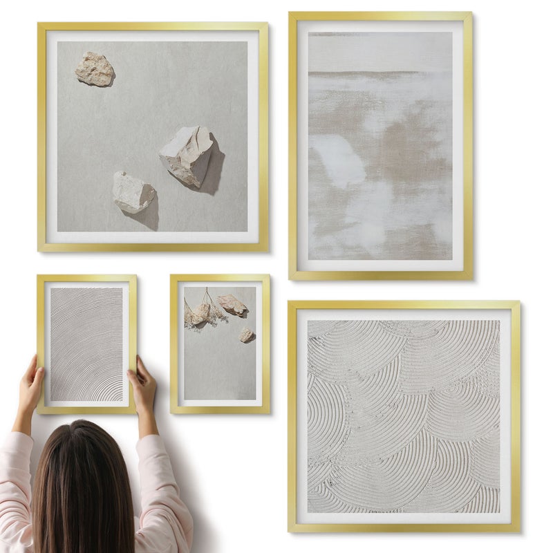 Galeria ścienna 5-częściowy komplet obrazów w złotych ramach - Piasek kamienie i wytarta tekstura boho styl - ArtPrintCave