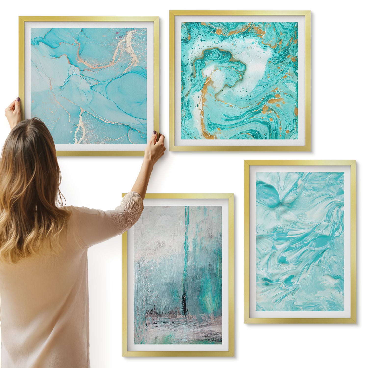 Galeria ścienna 4-częściowy komplet obrazów w złotych ramach - Odcienie błękitu w delikatnych wzorach abstrakcyjnych - ArtPrintCave