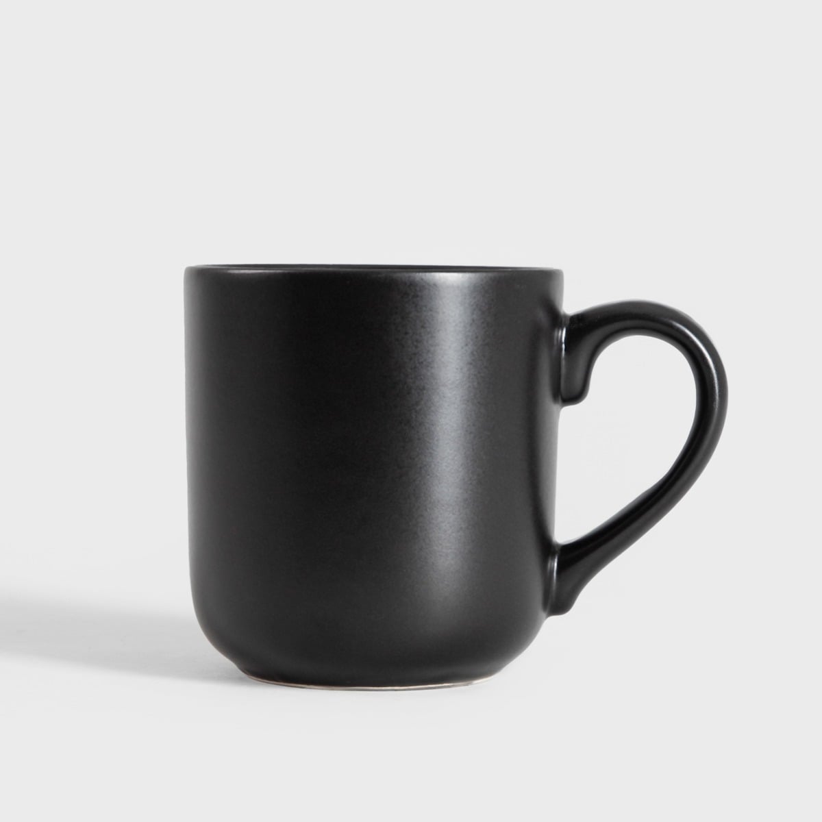 Kubek FAMELIO czarny 0,4 l HOMLA
