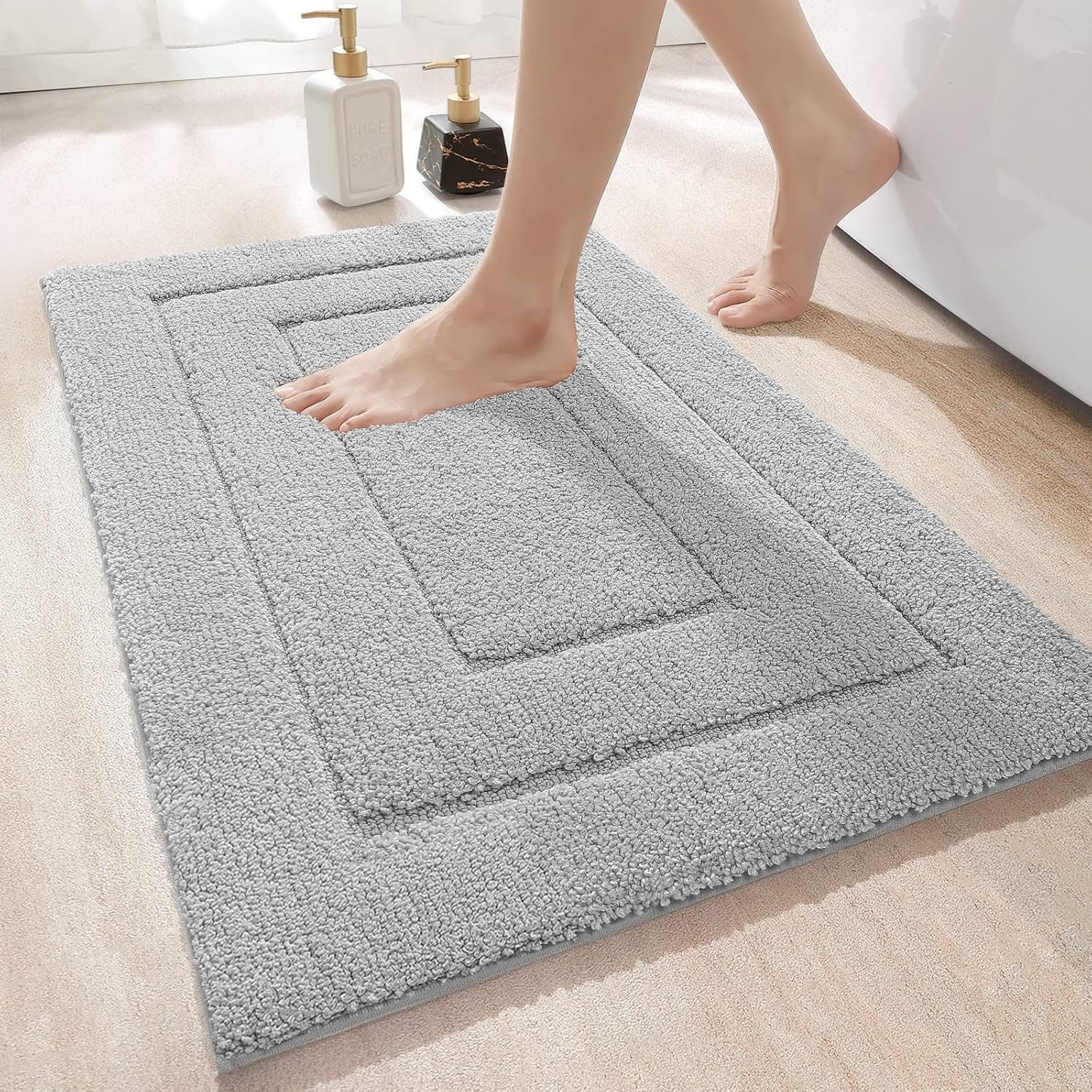 Mata łazienkowa antypoślizgowa 40x60 cm, miękka i chłonna mikrofibra, nadaje się do prania w pralce, do łazienki, jasnoszara.